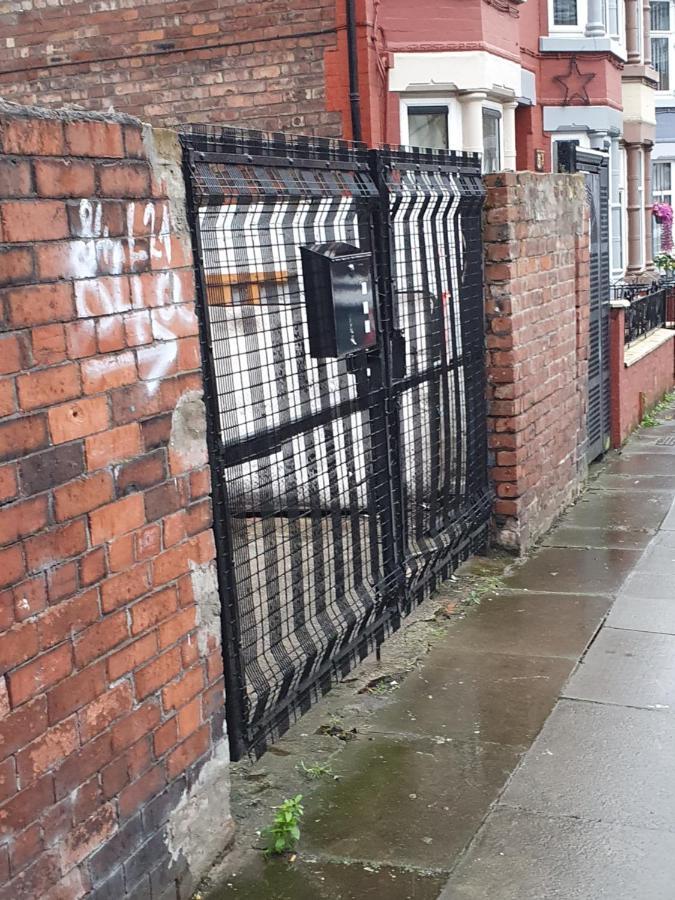 Litherland Apartment Esterno foto